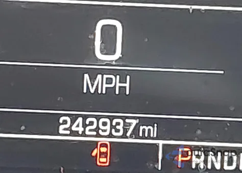 2016 Chevrolet Tahoe Ltz z USA, uszkodzony, nr VIN 1GNSCCKC7GR144263